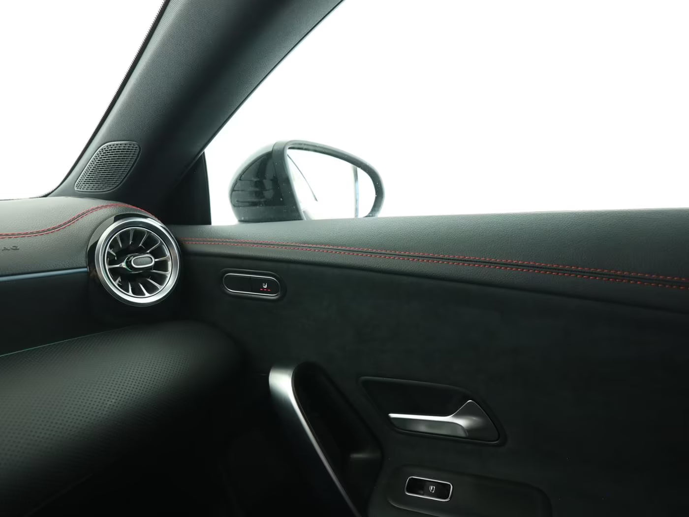 MERCEDES CLA200 AMG-LINE