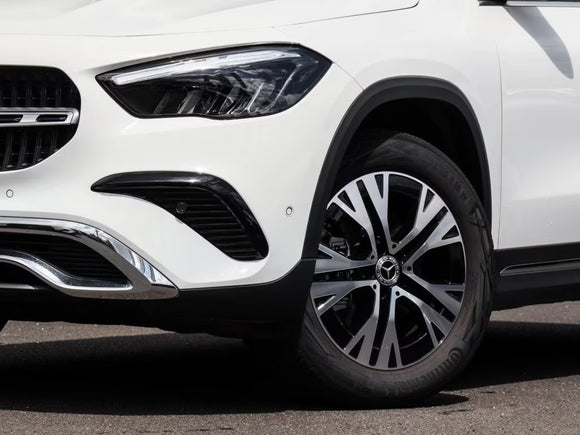 MERCEDES GLA180 PROGRESSIVE