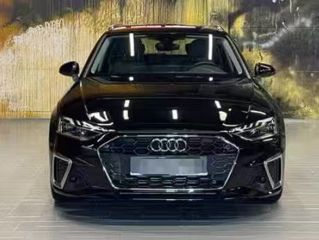 AUDI A4 S-Line - 0