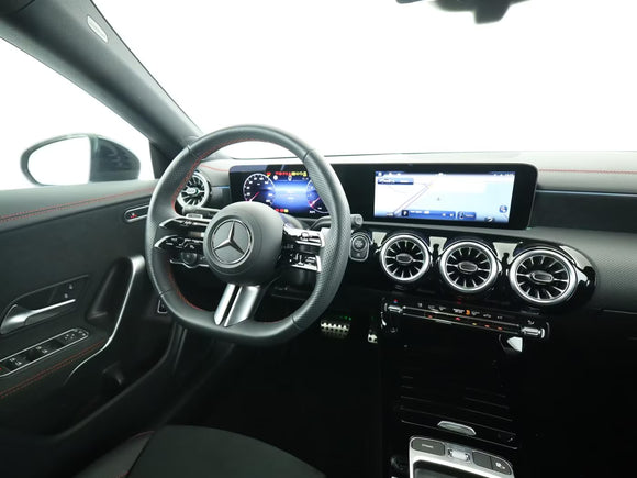 MERCEDES CLA200 AMG-LINE