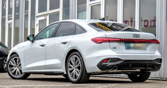 AUDI A5 LIMOUSINE