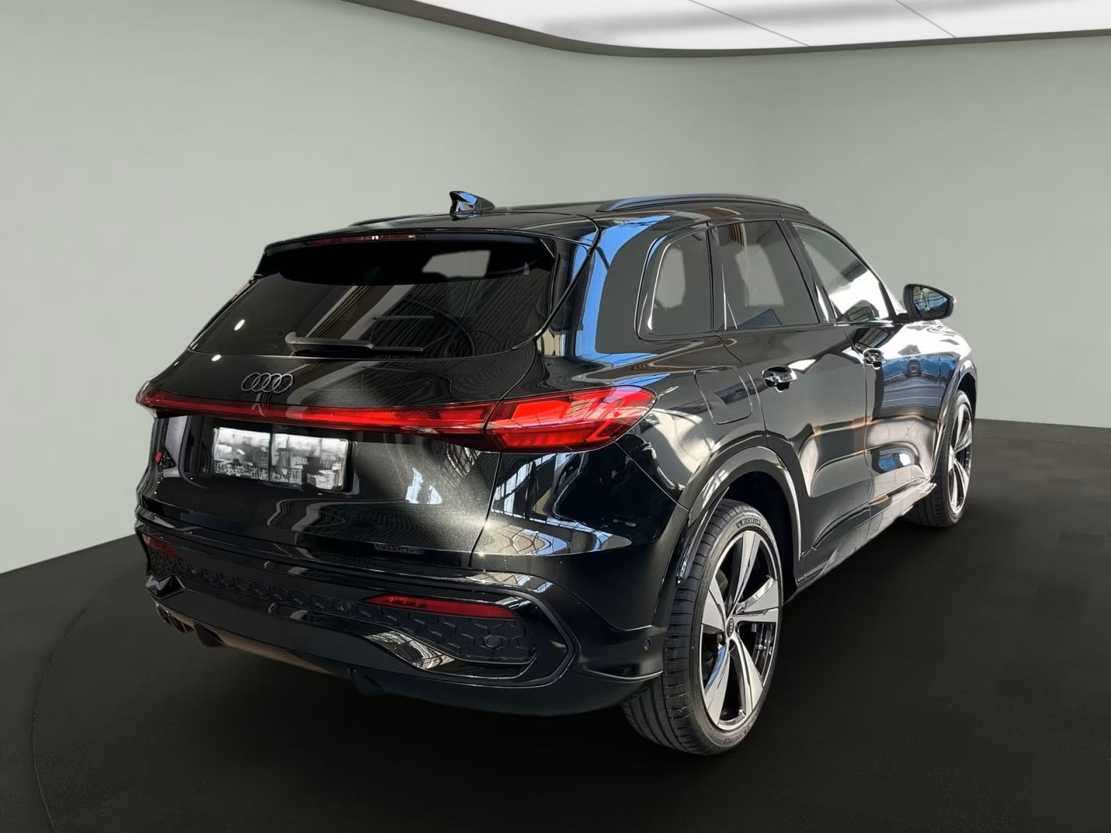 NEW AUDI Q5 S-LINE QUATTRO - 0