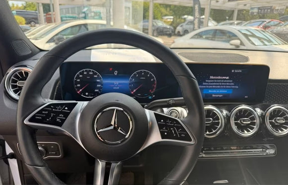 MERCEDES GLB200 7POSTI