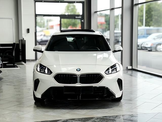 BMW 120i M-Sport - 0