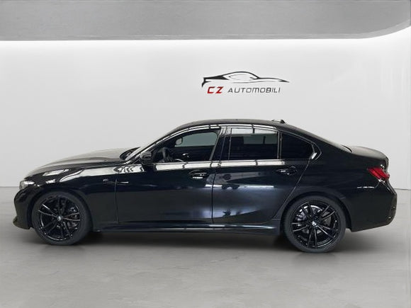 BMW 318d M-SPORT