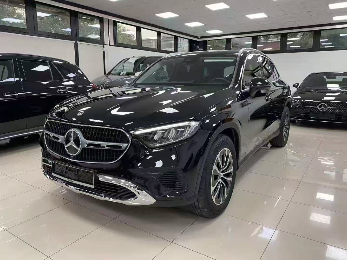 MERCEDES GLC200 AVANTGARDE 4Matic