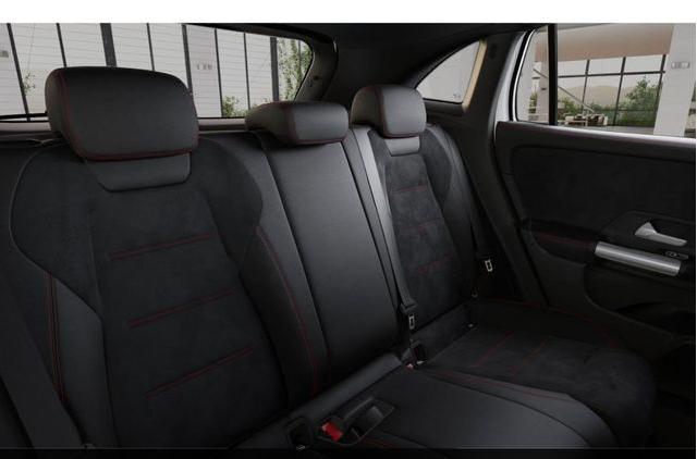 MERCEDES GLA200d AMG-LINE 4Matic