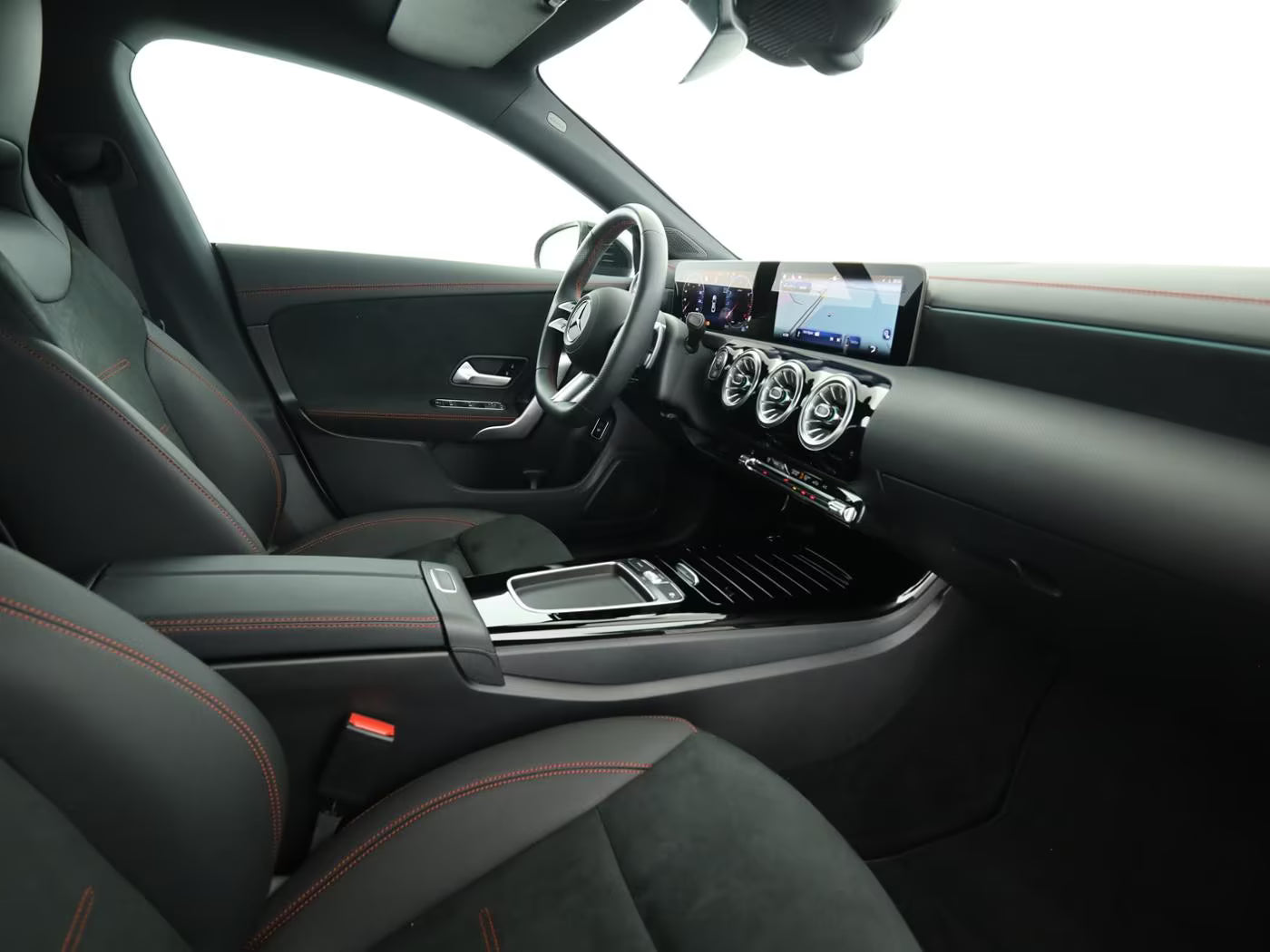 MERCEDES CLA200 AMG-LINE