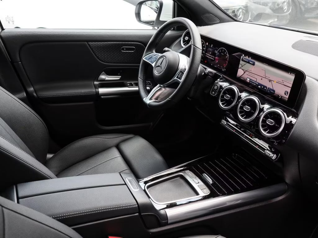 MERCEDES GLA180 PROGRESSIVE