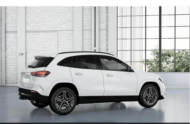 MERCEDES GLA200d AMG-LINE 4Matic
