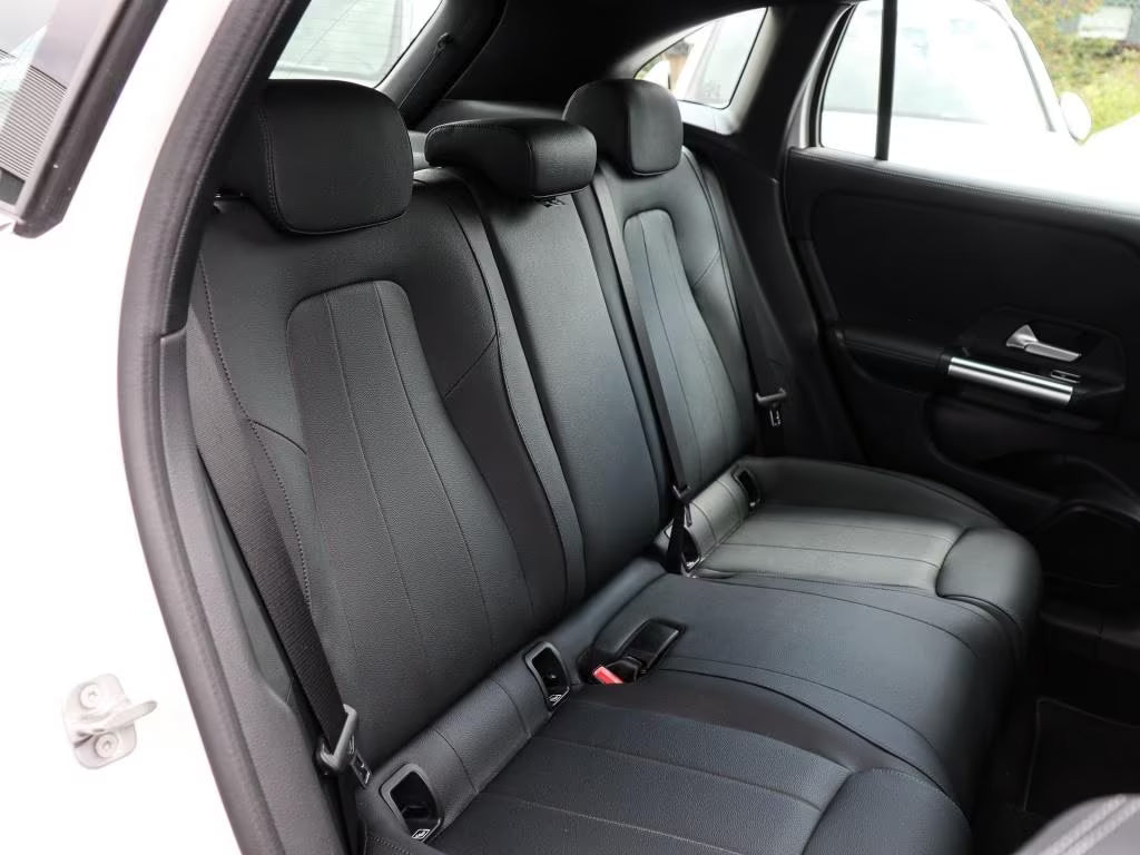 MERCEDES GLA180 PROGRESSIVE